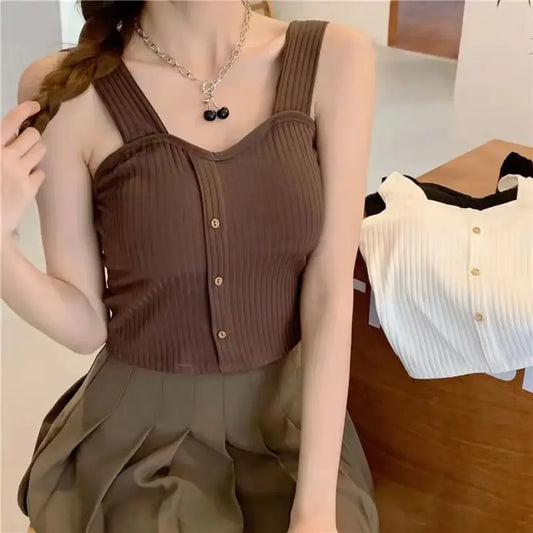 Hauts courts pour femmes avec coussinets de soutien-gorge